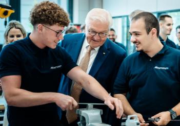 Federal President Frank-Walter Steinmeier visits ARaymond in Lörrach